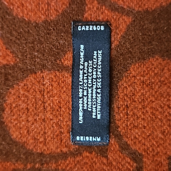 Coach Scarf - Picture 4 of 4